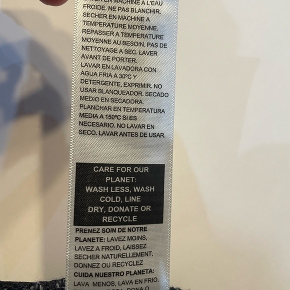 Levi Strauss Blue Maternity Jean shorts with Waistband size Large NWOT - Picture 7 of 9